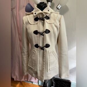 CoffeeShop Elegant White Apparel